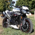 Triumph Speed Triple RS Landstraßen Test