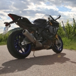 Yamaha YZF R1M - 03