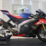 Aprilia RSV4 1100 Factory - 04