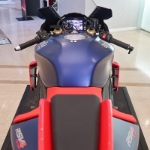 Aprilia RSV4 1100 Factory - 14