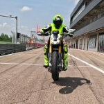 Ducati Hypermotard V2 - 17