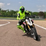 Ducati Hypermotard V2 - 30