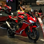 199 EICMA Honda Fireblade - 08