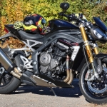 Triumph Speed Triple 1200 RS Street Triple 765 RS - 06